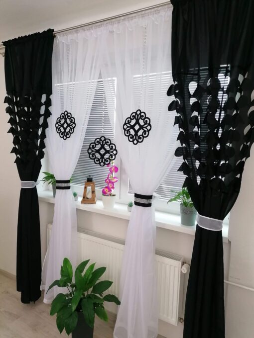 Závesový set SARA s ozdobami - dlhá - čierna - Image 2