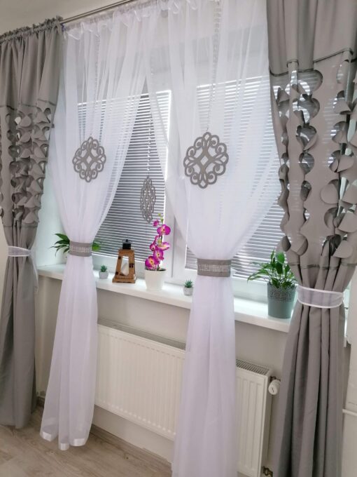 Závesový set SARA s ozdobami - dlhá - šedá - Image 3
