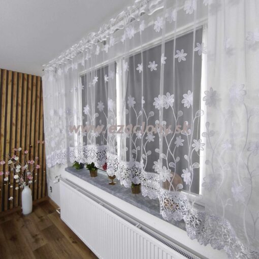 Vykrojená záclona CARMELA biela 400 x 160 cm - vzor 7046